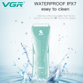 VGR v-150 моют профессиональные детские волосы.